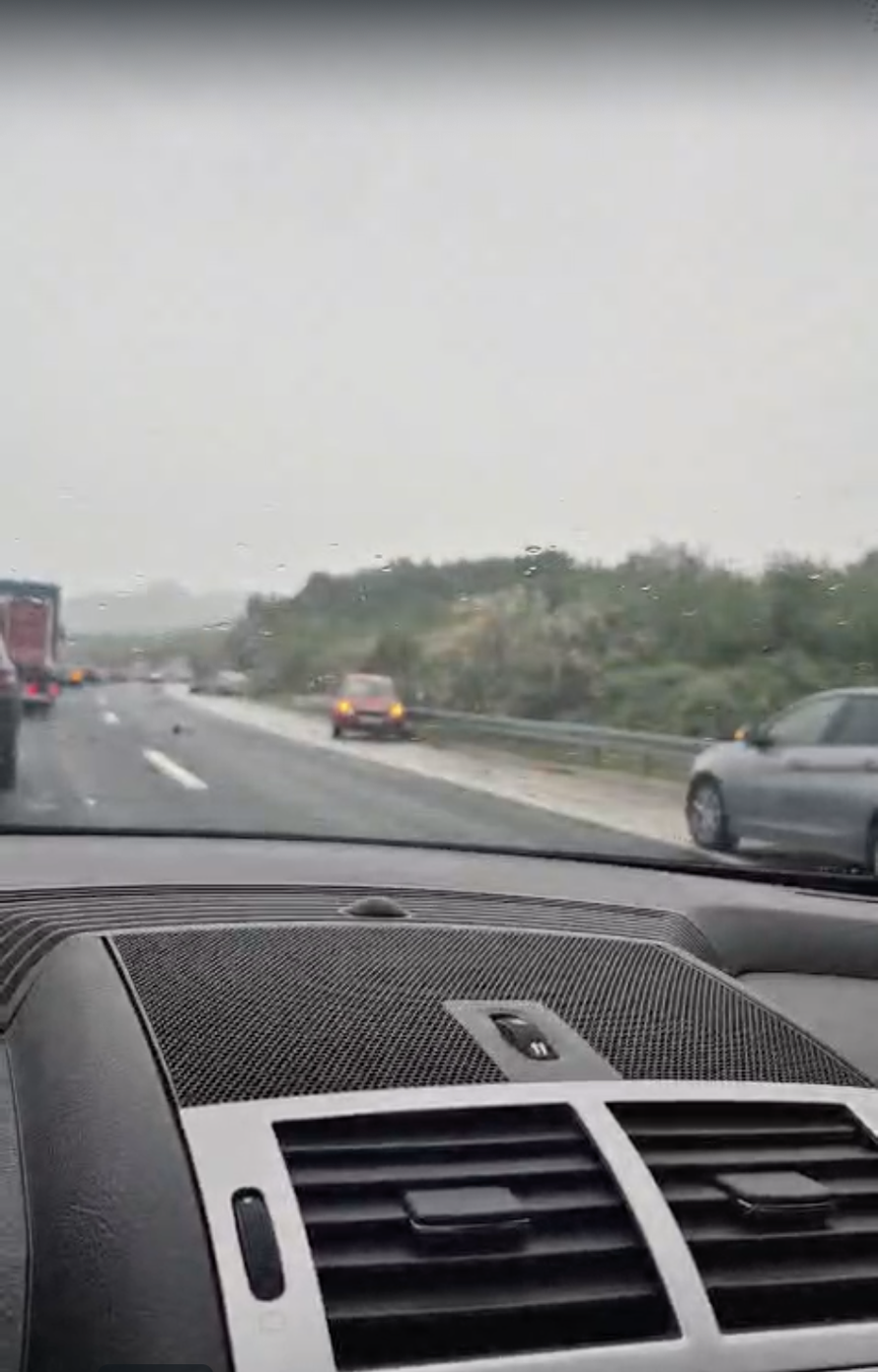 VIDEO Kaos na A1: Sudarila se četiri automobila kod čvora Bisko, troje ljudi ozlijeđeno