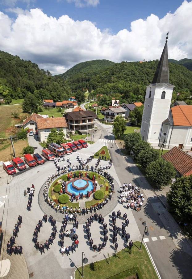 FOTO Čak 25 godina milenijskih fotografija: Pogledajte ova remek-djela Šime Strikomana