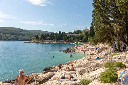 Predivni Rabac je spreman za ljetnu sezonu, ali turista nema