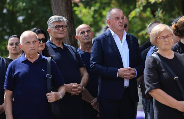 Zagreb: Posljednji ispraćaj Luce Mamić, majke Stojana, Zdravka i Zorana Mamića