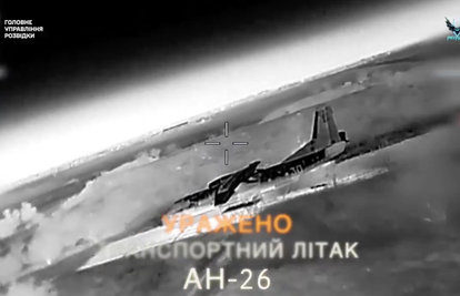 VIDEO Filmska scena s Krima: Ukrajinski dronovi zapalili ruske Antonove, mreže eksplodirale...