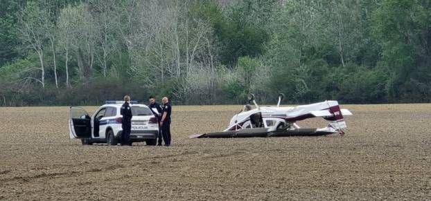 FOTO Ovo je avion koji se srušio kod Vinkovaca: 'Pilot je kontroli leta prijavio problem s gorivom'