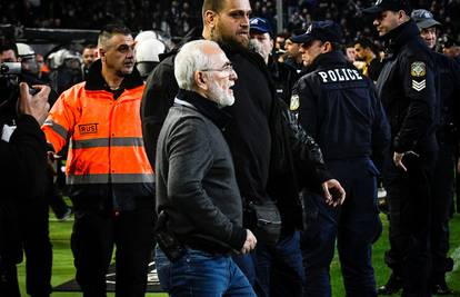 Gazda PAOK-a Crvenoj armiji daruje po milijardu cigareta...