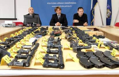 Područje Splita: Uhitili 12 ljudi, švercali su oružje za teroriste? 