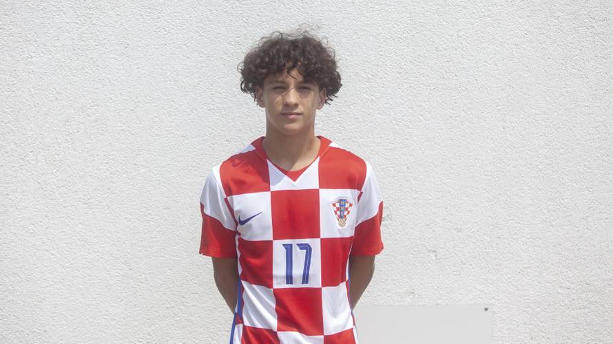 Španjolska je osvojila U-19 Euro. 'Elf' je bio bespomoćan u finalu