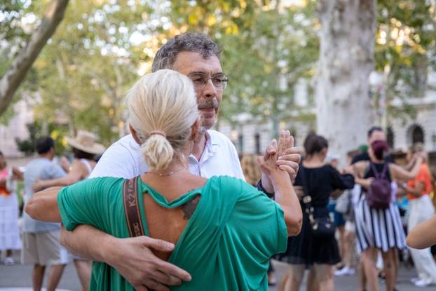 Zagreb: Tango na zrinjevackom plesnjaku