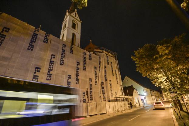 Zagreb: Djevojka je pala sa skele franjevačkog samostana, teško je ozlijeđena
