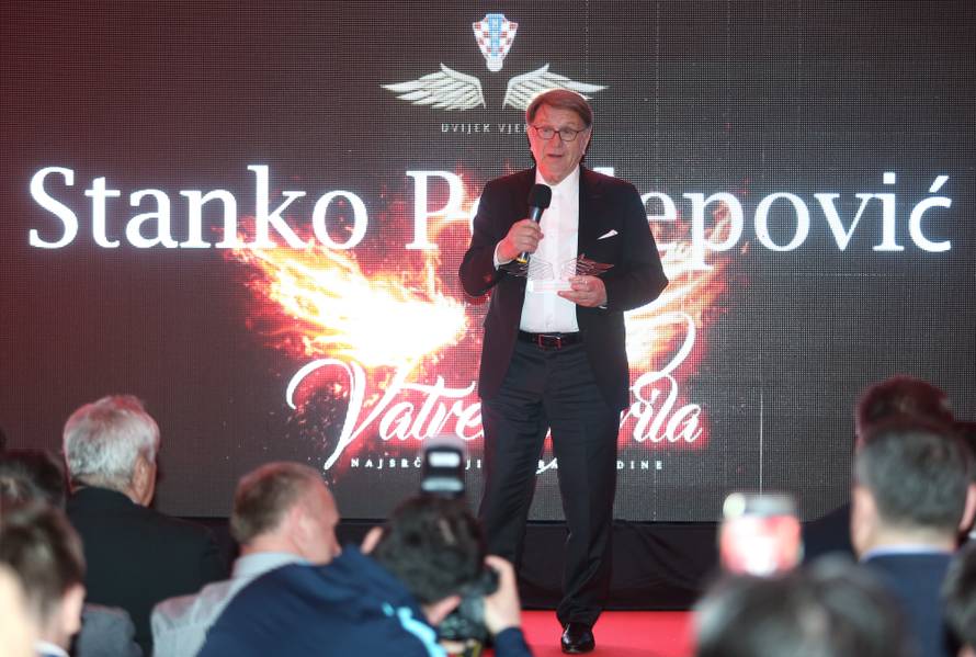 Hrabar, hrabriji, Čarli! Nagrada 'Vatrena krila' pripala Ćorluki