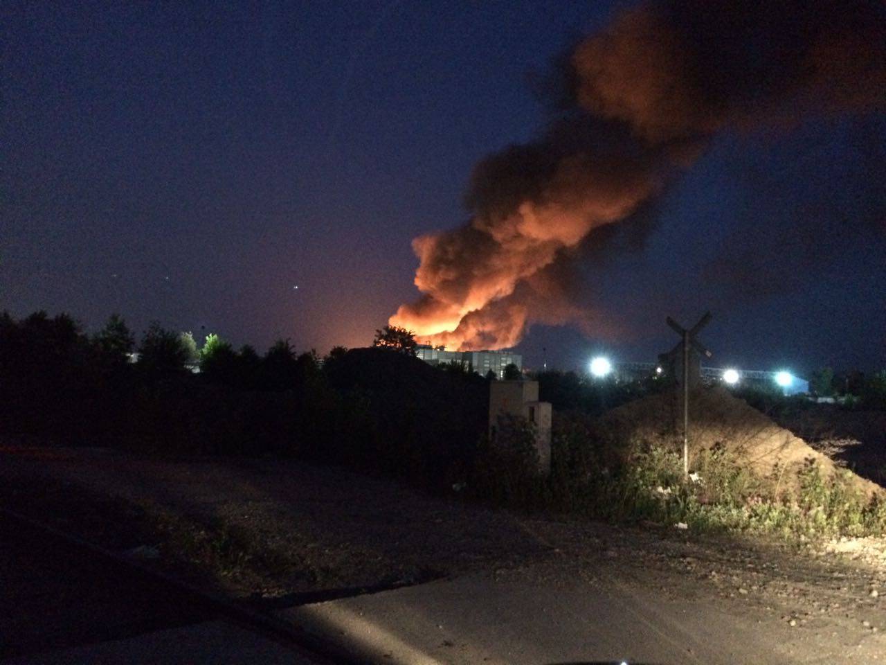 144 vatrogasca borilo se s požarom: 'Gori planina smeća'