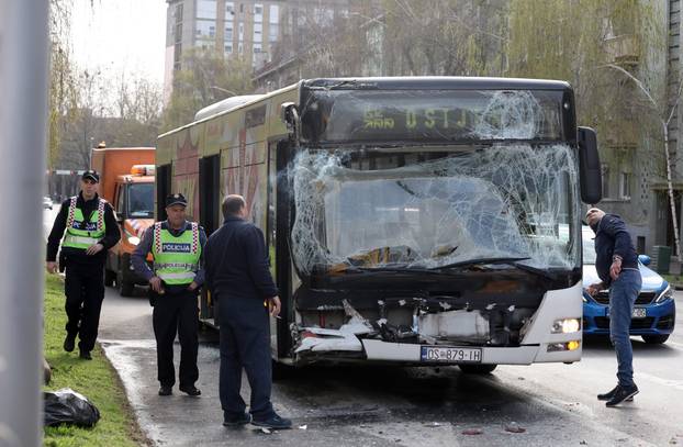 Sudarila se dva autobusa u Osijeku, ozlijeđeno najmanje 15 ljudi