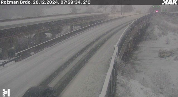 FOTO Ovako izgledaju autoceste jutros, sve pod snijegom. Nema pravca za kamione prema Istri