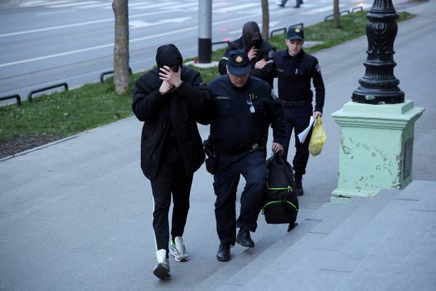 Osijek: Privođenje uhićenih zbog droge i pranja novca kod sudca istrage