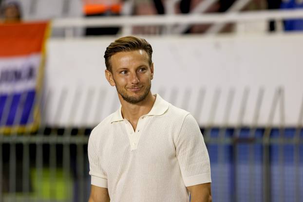 Split: Zagrijavanje igra&ccaron;a uo&ccaron;i po&ccaron;etka utakmice Hajduk - Rijeka