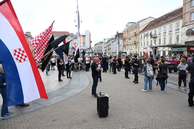 Zagreb: 25. Povorka ponosa LGBTIQ zajednice "Korak po korak, iskorak!"