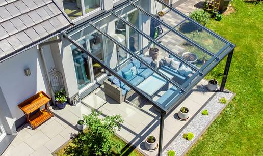 Zašto pleksiglas postaje prvi izbor za moderne terase