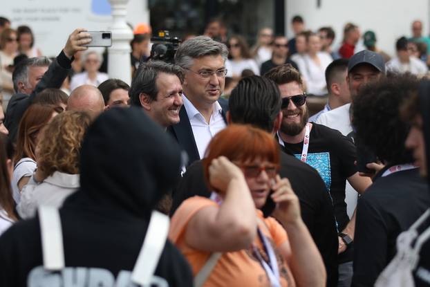 Zagreb: Premijer Plenković na dočeku  Baby Lasagne