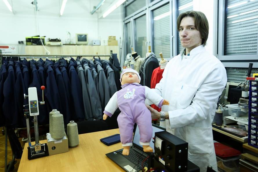 Ekskluzivno! Pametna jakna - hrvatski izum protiv demencije