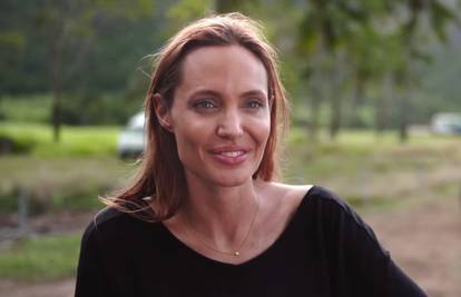 Angelina sjaji od sreće jer radi ono što najviše voli - režiju