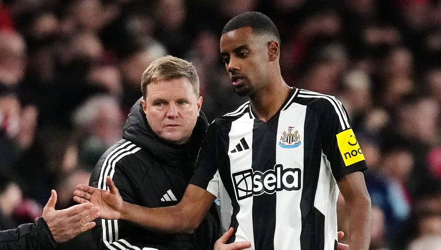 Eddie Howe and Alexander Isak File Photo