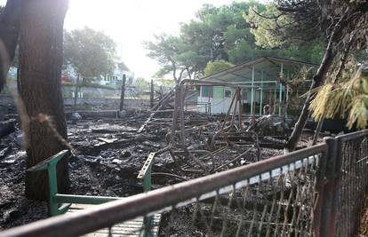 Nevrijeme kod Šibenika: Grom udario u kamp, izgorjela kućica