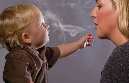 Trajno im narušava zdravlje: Stop pušenju u blizini djece...