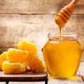 Blagodati sirovog meda su brojne: Pomaže kod infekcija, liječi rane, štiti srce i mozak...