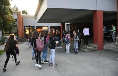 Sve više romske djece ostaje u školskom sustavu, broj romskih studenata povećao se tri puta