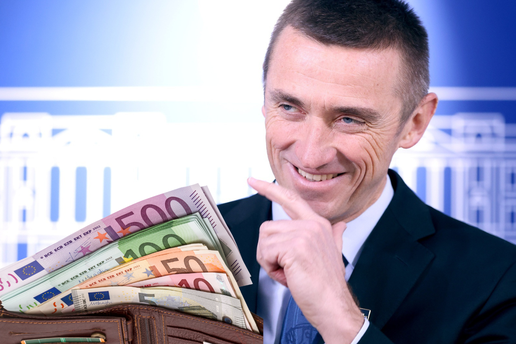 &Scaron;to to radi Penava i za&scaron;to je s 6015 eura bolje pla&cacute;en &ccaron;ak i od Plenkovi&cacute;a, ali i Toma&scaron;evi&cacute;a?