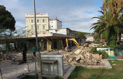 Derutno zdanje: Turistička palača spremna je za obnovu