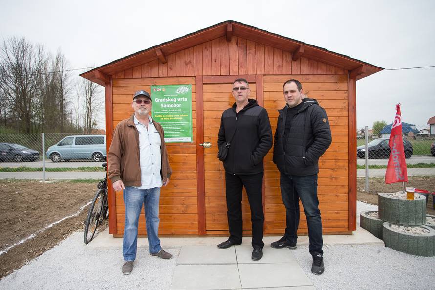 Neprolazni, masivni namještaj po mjeri s potpisom Memento