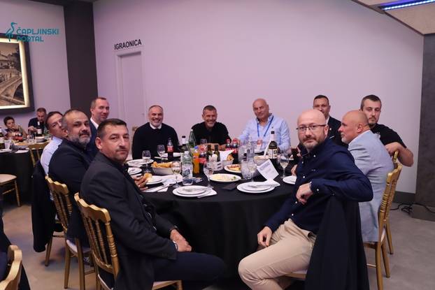 FOTO Dinamo održao Plavu noć u Hercegovini, Bobanu ovacije: 'Ne trebam vam ja da ga volite'