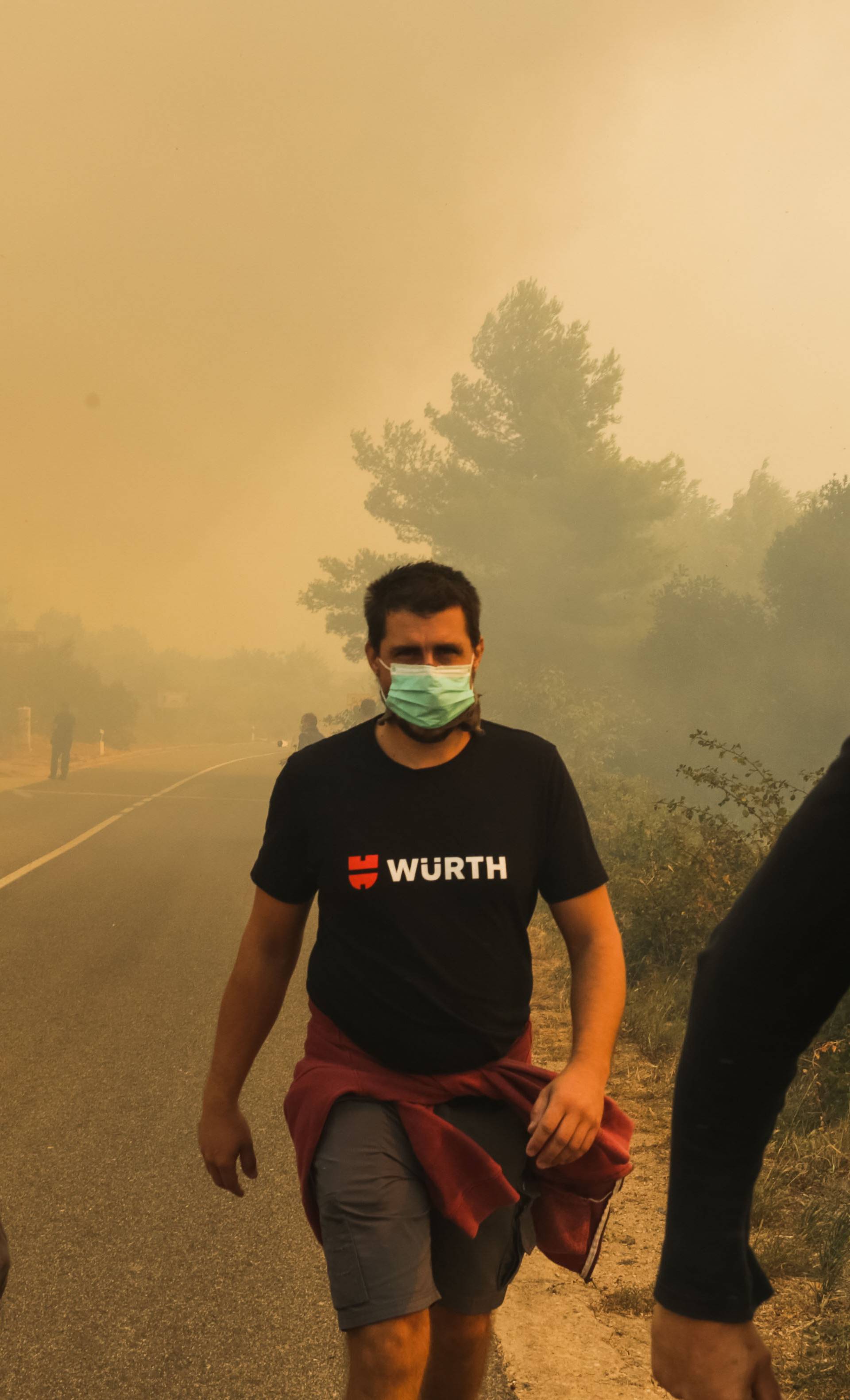 'Lako je pričati. Treba ući u tu vatru i ugasiti je. Oni su heroji'