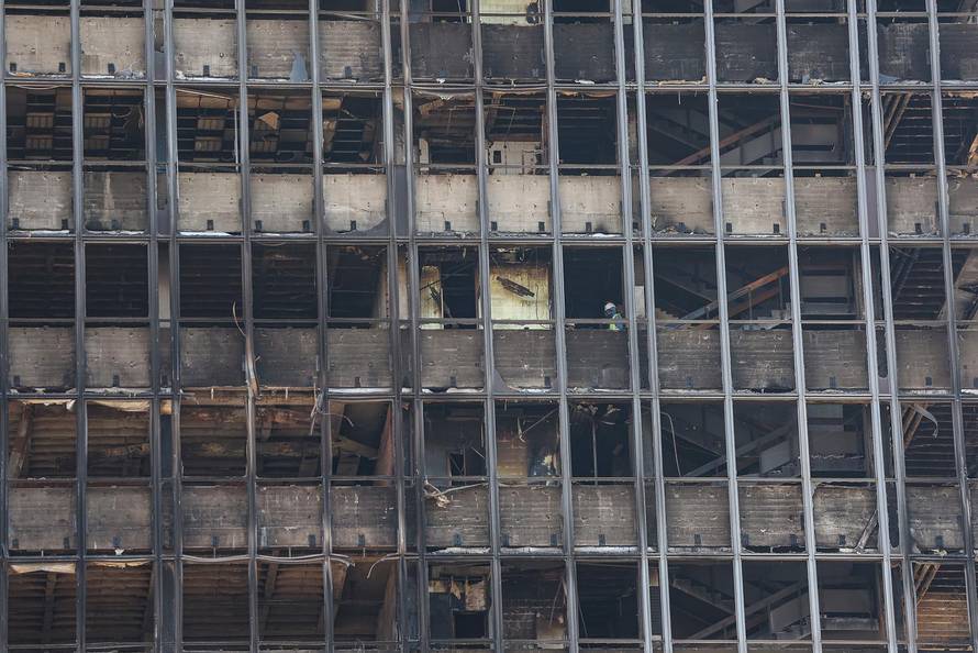 Vjesnikov neboder radnici pripremaju za rušenje