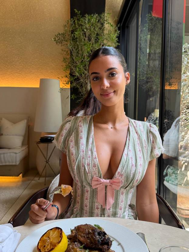 FOTO Seksi Rita raskošne obline pokazuje u mini bikinijima: Ocijenite badiće od 1 do 10!