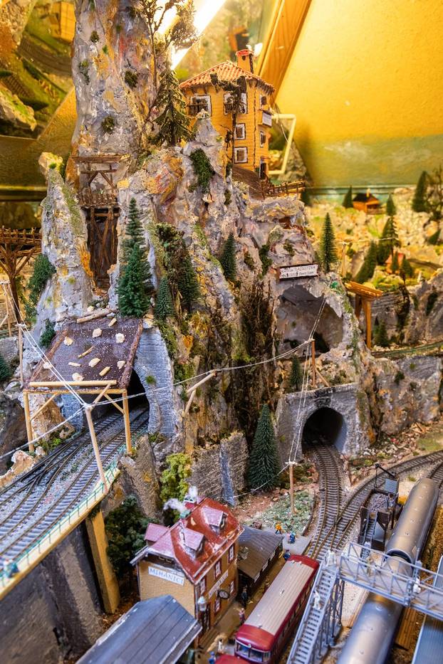 Oživio željeznicu koja je povezivala Konavle s Bečom: Pero je bajkovitu maketu gradio 12 godina