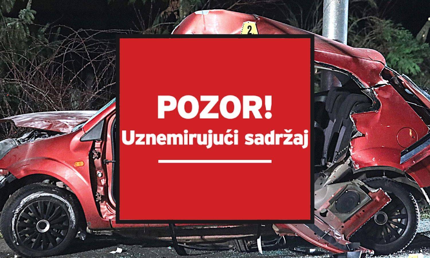 Vozač (22) poginuo u Velikoj Gorici: Ford naletio na semafor