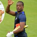 Evra: Četiri sam mjeseca igrao s komadom piletine u kopački!