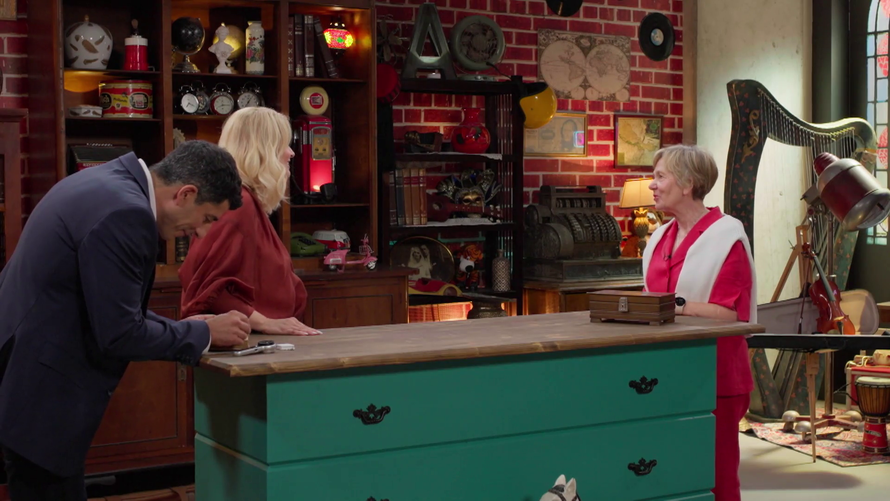 'Cash or Trash': Kompas našao kupca, molitvenik prodali za 40 eura, a slika ostala kod vlasnika