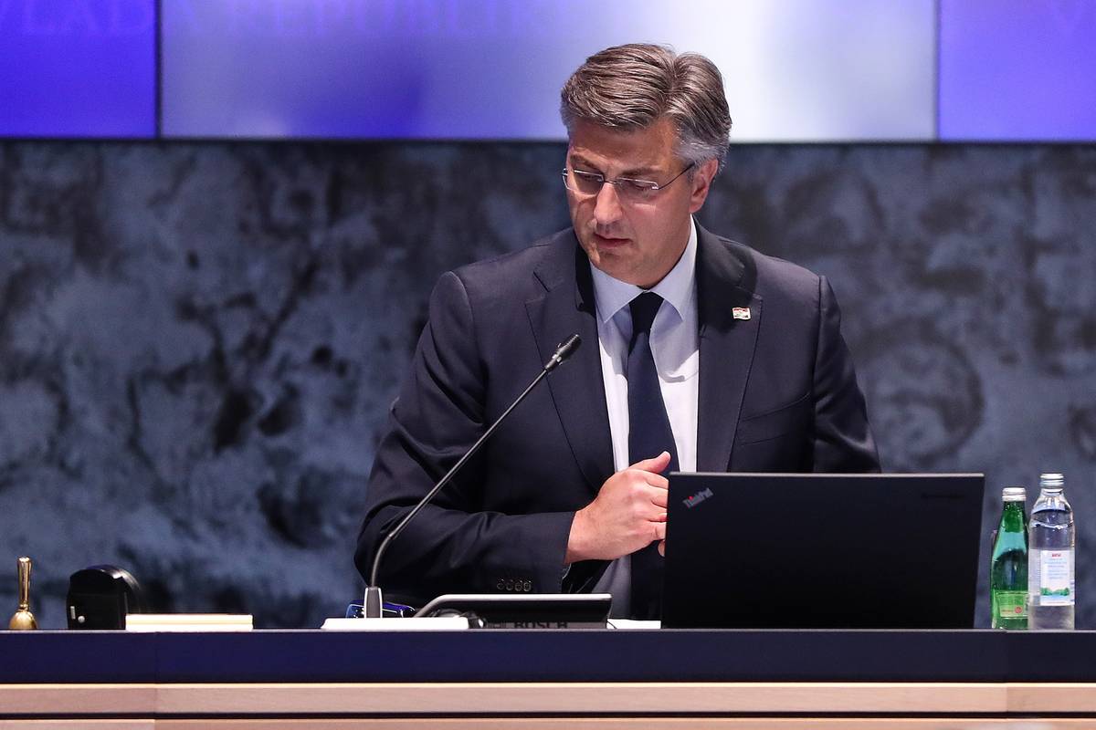 Plenković na sjednici o borbi s koronom: 'Ovo nije sprint, a nadam se da nije ni maraton'