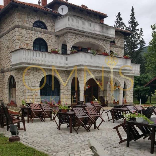 FOTO 'Dvorac' u Buzetu za 5,2 milijuna eura: Ima svoj bazen, saunu i posebno uređeni vrt