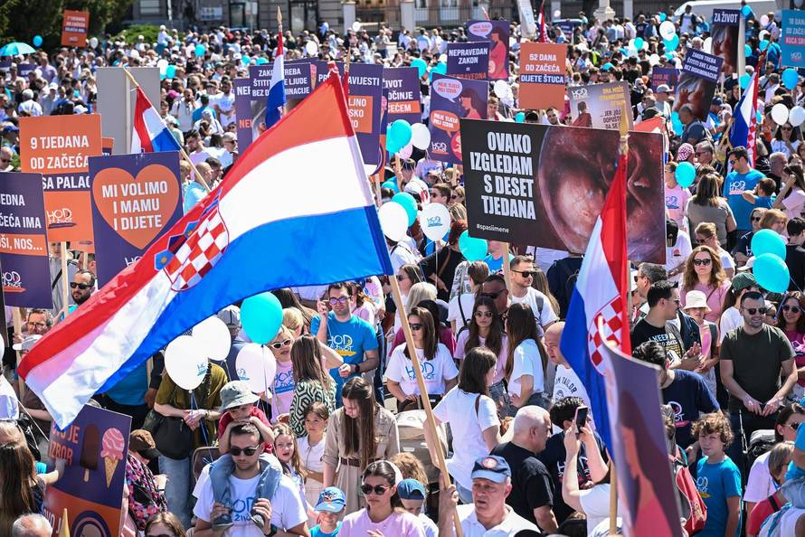 Zagreb: Manifestacija Hod za život pod geslom zaštite života i obitelji