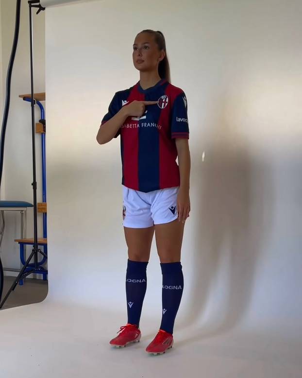 FOTO Šveđanka napravila vrući ljetni transfer. Alice spremna za avanturu na obali Mediterana