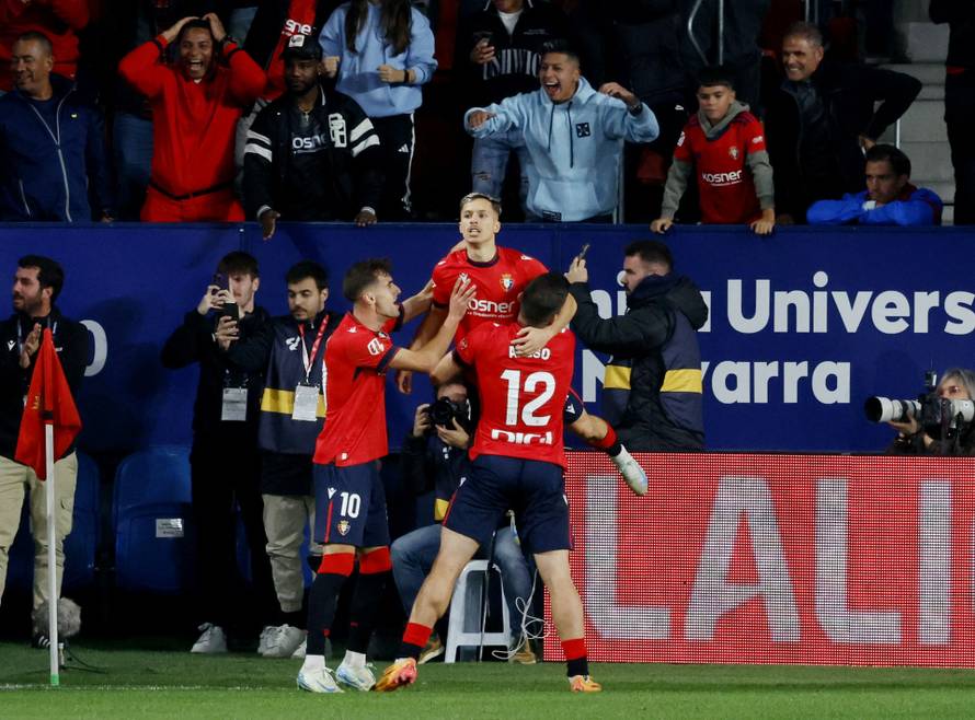 LaLiga - Osasuna v FC Barcelona