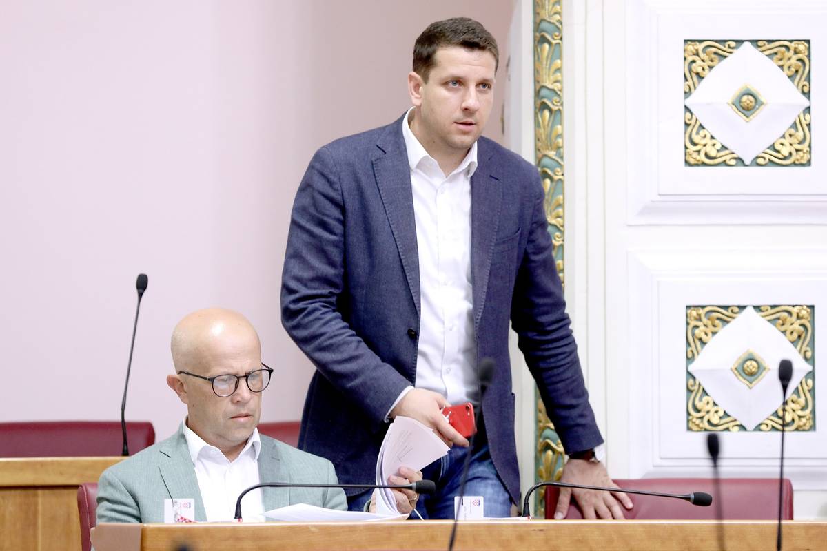 Lerotić: Javnost zaslužuje znati zašto je Marić dao ostavku...