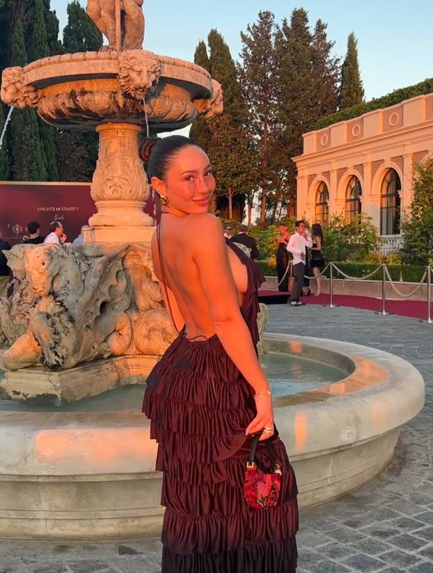 FOTO Izgleda kao milijun dolara: Kćer holivudskog pokeraša osvojila Instagram