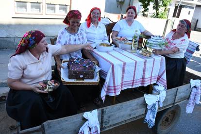 Pogledajte povorku aranžiranih kola s Picokijade u Đurđevcu