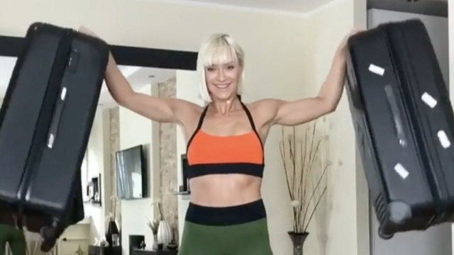 Koferi više neće biti teški: Pet vježbi Diane Morić za bicepse