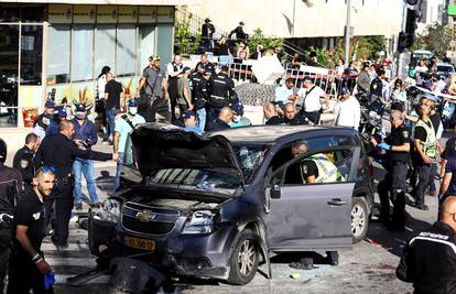 U Jeruzalemu se autom zabio u gomilu na ulici, ozlijedio petero ljudi. Upucao ga je prolaznik