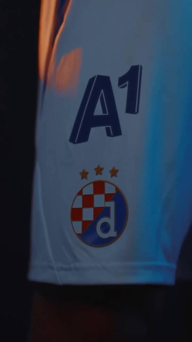 Dinamo nosi bijeli dres nakon 21 godinu! Kako vam se sviđa?