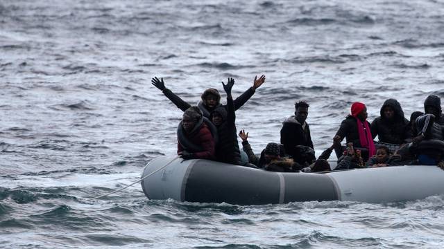Mladić (20) i dijete utopili su se u brodolomu kod Tunisa: Još petero migranata je nestalo